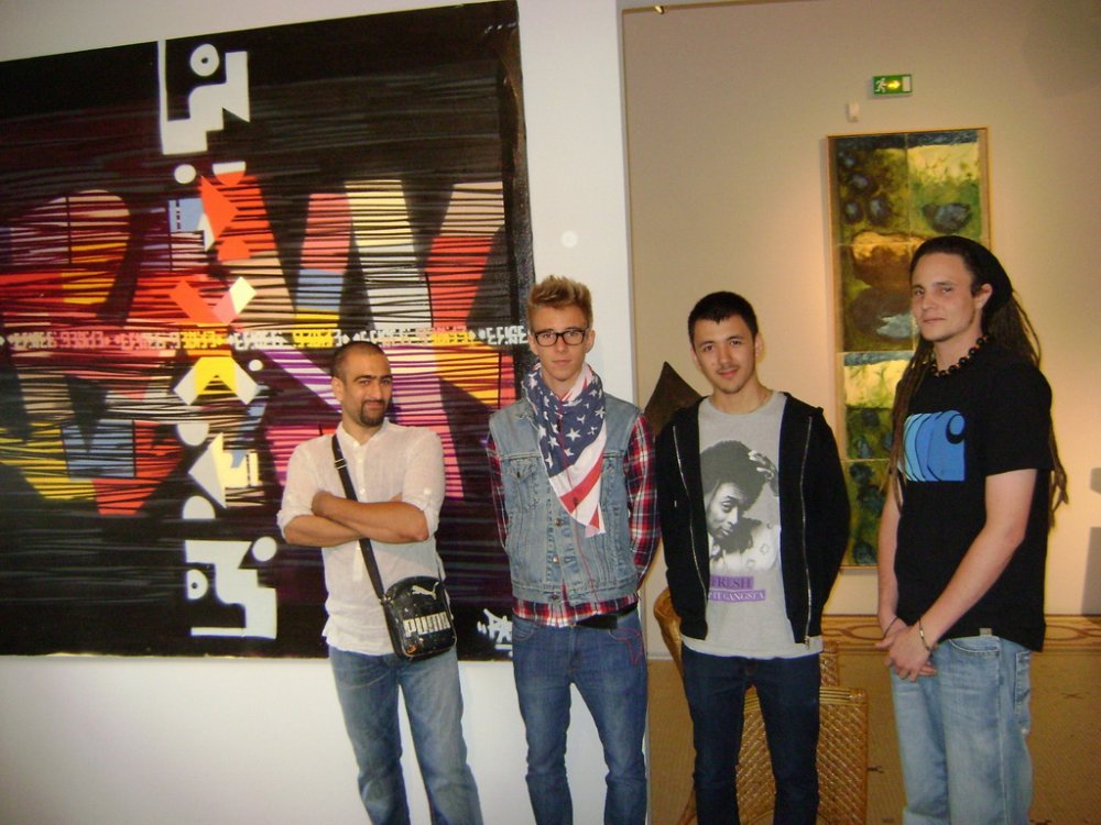 Les artistes avec Najime Hocini.